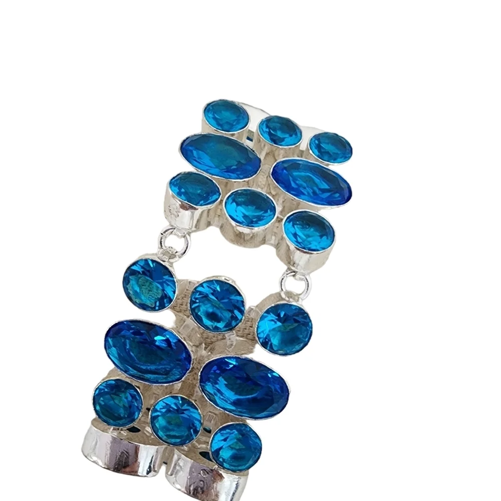 Silver bracelet faceted glass chunky bracelet blue topaz color Q02